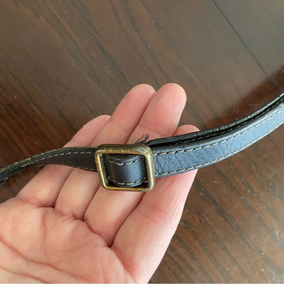 FOSSIL Classic Black Leather Vickery Crossbody Purse Bag with Adjustable Strap - Picture 11 of 11